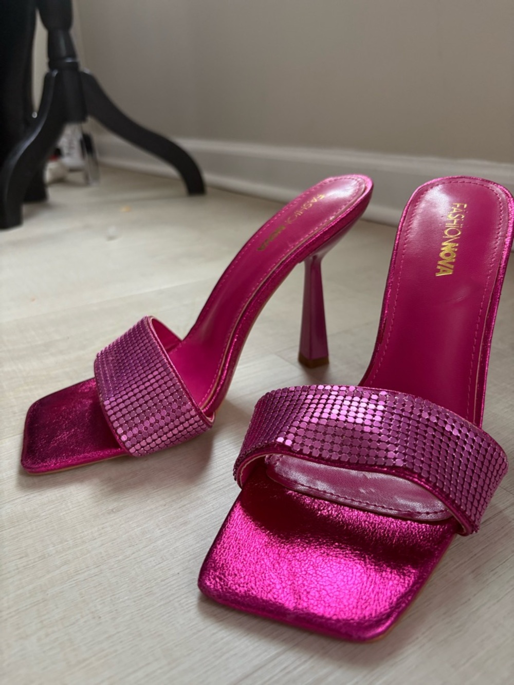 Fashion Nova Metallic Hot Pink Block Heel Mules